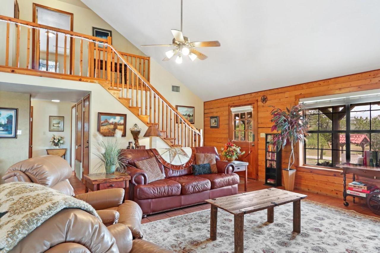 Double D Cottage Mount Gainor Екстериор снимка